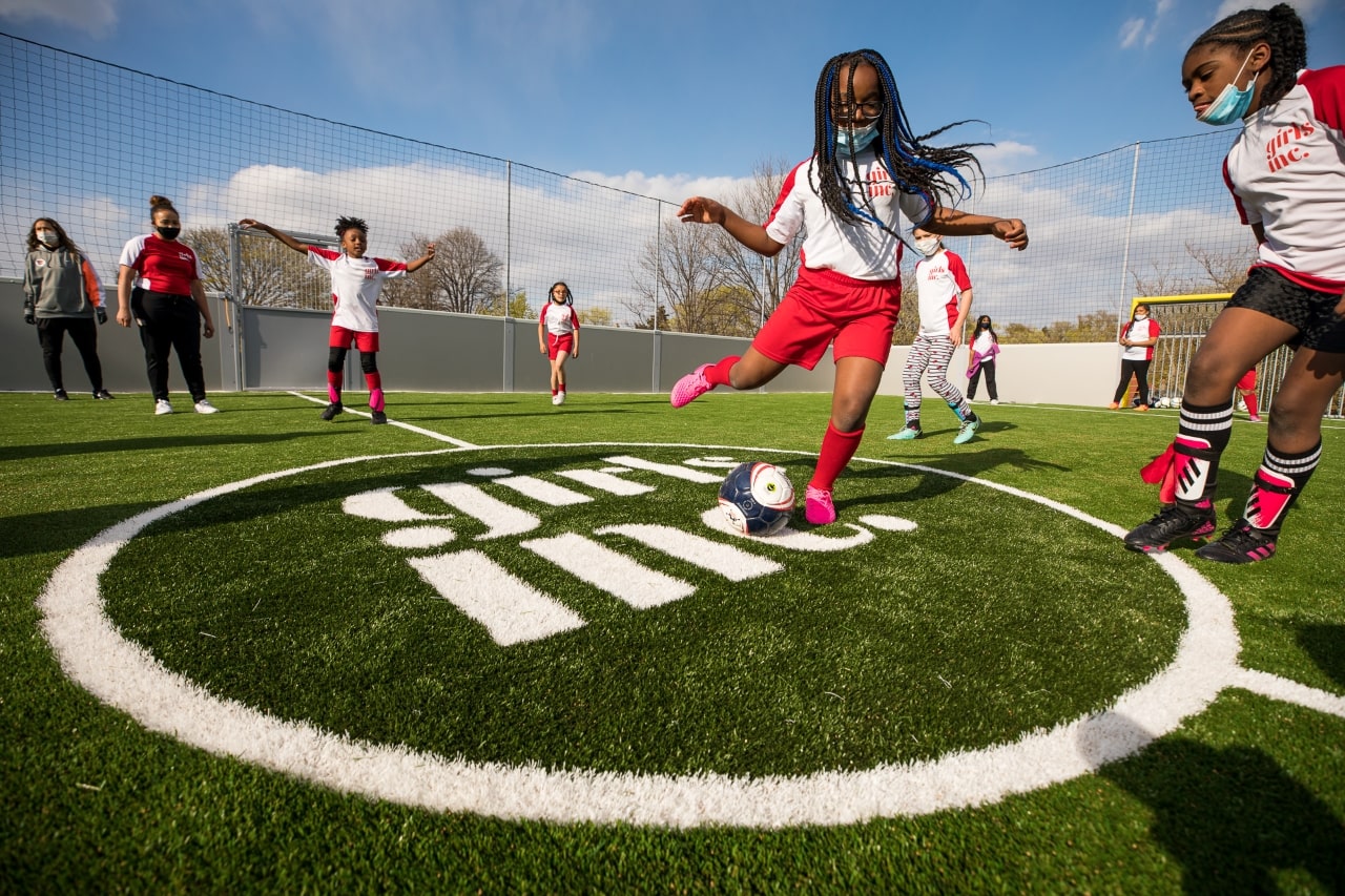 Omaha Receives its First Mini-Pitch to Support Girls, Inc.